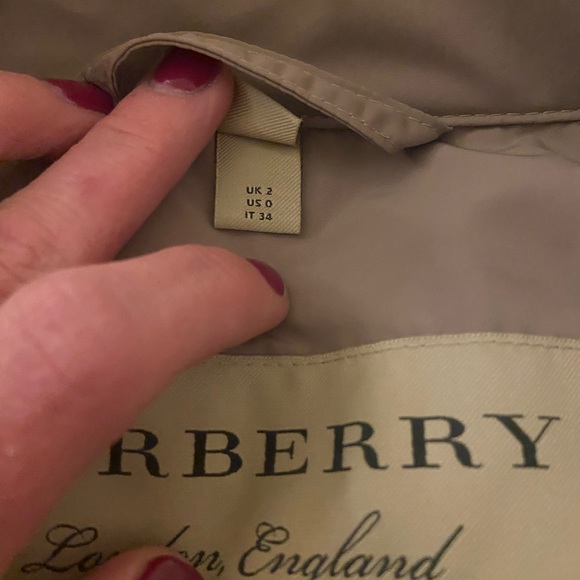 Burberry London Women’s Size 0 Khaki/Tan Trench/Raincoat - Picture 10 of 11